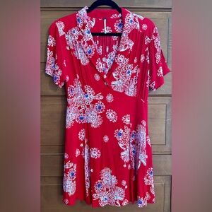 Free People red floral mini dress size M, Medium!  LIKE NEW!!  RED floral!